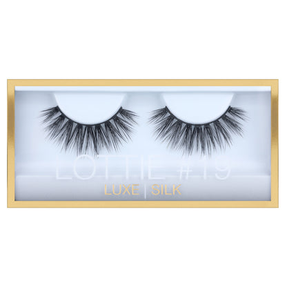 Huda beauty Luxe Silk Lash Lottie 19